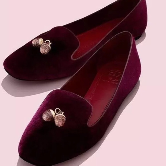 acorn smoking slippers